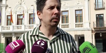 El PSOE quiere que Guarinos se comprometa con la defensa, la igualdad y visibilidad de los derechos de las personas LGTBI