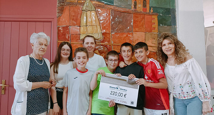 Actividad solidaria en el IES Fernando Zóbel para Manos Unidas a través de sus Lápices + Fósil 1 Actividad solidaria en el IES Fernando Zóbel para Manos Unidas a través de sus Lápices + Fósil