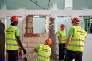 Alumnado con profesor FLC Fabricas Albanileria