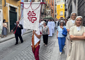 Cáritas Diocesana de Cuenca comparte la celebración del Corpus Christi con la comunidad parroquial de Mira acompañados por Manuel Bretón, presidente de Cáritas Española