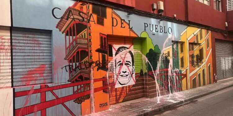 El PSOE de Cuenca condena los actos vandálicos sufridos en la Casa del Pueblo y reitera su rechazo a cualquier acto de corrupción 1 El PSOE de Cuenca condena los actos vandálicos sufridos en la Casa del Pueblo y reitera su rechazo a cualquier acto de corrupción