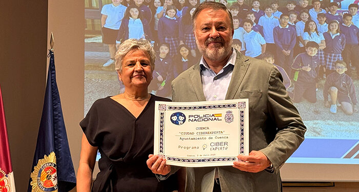 Cuenca recibe de Policía Nacional el título de Ciudad Ciberexperta 2025 1 Cuenca recibe de Policía Nacional el título de Ciudad Ciberexperta 2025