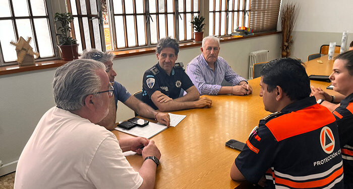 Efectivos de Seguridad del Ayuntamiento de Guadalajara participan en un simulacro de evacuación en el Colegio Agustiniano Sagrado Corazón
