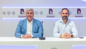 El Ayuntamiento de Guadalajara celebra el acuerdo entre trabajadores y empresa que desconvoca la huelga del transporte urbano 2 El Ayuntamiento de Guadalajara celebra el acuerdo entre trabajadores y empresa que desconvoca la huelga del transporte urbano