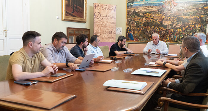 El Comité de Impulso del proyecto de Zona Franca del Corredor incorpora a los sindicatos UGT y CCOO y a CEOE-CEPYME Guadalajara 1 El Comité de Impulso del proyecto de Zona Franca del Corredor incorpora a los sindicatos UGT y CCOO y a CEOE-CEPYME Guadalajara