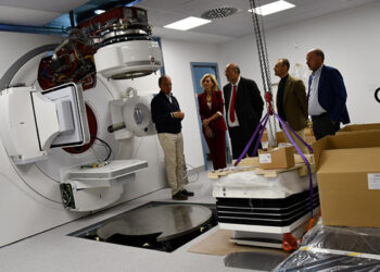 El Hospital Universitario de Cuenca completa la dotación de alta tecnología con la llegada de la nueva resonancia magnética con IA