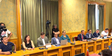 El PP denuncia que el Gobierno de Dolz y Cavero dicen no a becas, limpieza, transporte y ADEVIDA