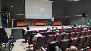 El cine vuelve a unir a Cuenca: El laboratorio ciudadano de Cuenca proyecta dos cortos sobre soledad, edadismo y xenofobia en su segunda Tarde de Cortos 3 El cine vuelve a unir a Cuenca El laboratorio ciudadano de Cuenca proyecta dos cortos sobre soledad, edadismo y xenofobia en su segunda Tarde de Cortos