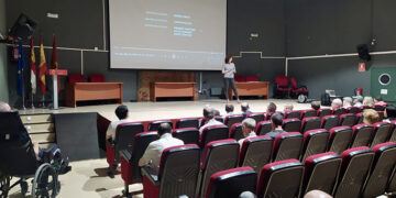 El cine vuelve a unir a Cuenca: El laboratorio ciudadano de Cuenca proyecta dos cortos sobre soledad, edadismo y xenofobia en su segunda Tarde de Cortos