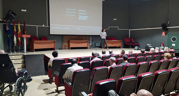 El cine vuelve a unir a Cuenca: El laboratorio ciudadano de Cuenca proyecta dos cortos sobre soledad, edadismo y xenofobia en su segunda Tarde de Cortos 1 El cine vuelve a unir a Cuenca El laboratorio ciudadano de Cuenca proyecta dos cortos sobre soledad, edadismo y xenofobia en su segunda Tarde de Cortos