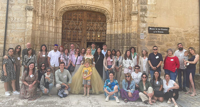 El equipo técnico del Proyecto Arraigo en Cuenca participa en un encuentro a nivel nacional celebrado en Paredes de Nava