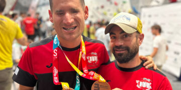 El escalador ciego y con TEA del Club Deportivo amiab Sergio Aznárez Rosado firma un tercer puesto en la Copa y Campeonato de España de Paraescalada