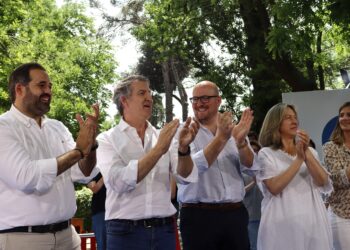 Feijóo en Guadalajara. Castillo reclama recuperar “la decencia y la conexión en España”