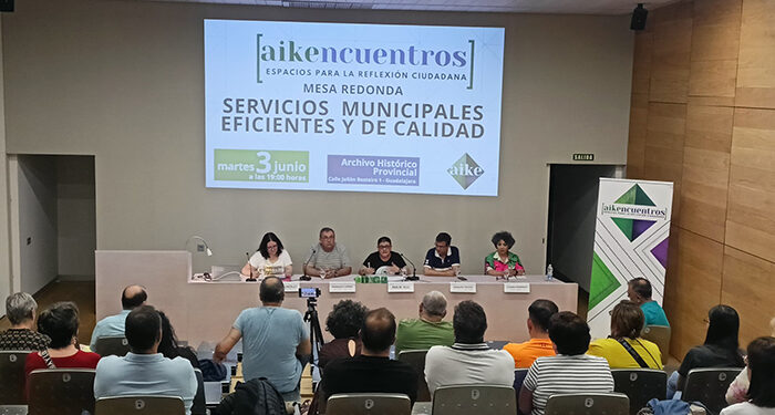 Interesante coloquio en defensa de los servicios municipales organizado por AIKE 1 Interesante coloquio en defensa de los servicios municipales organizado por AIKE