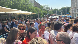 Jiménez y Barambio participan en la concentración frente al Congreso para exigir una financiación justa para los municipios