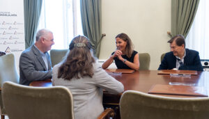 La Diputación de Guadalajara eleva a 180.000 euros su aportación al servicio ‘Tu Medicación al Día’ por el aumento de pacientes atendidos 2 La Diputación de Guadalajara eleva a 180.000 euros su aportación al servicio ‘Tu Medicación al Día’ por el aumento de pacientes atendidos