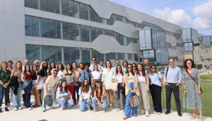 La Gerencia da la bienvenida en el nuevo Hospital Universitario de Cuenca a los residentes que inician su formación como especialistas en el área sanitaria