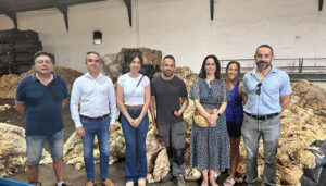 La Junta visita Mantexman y Wooldreamers, empresas de lana que son ejemplo de tradición, calidad, sostenibilidad e innovación