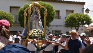 La delegada de la Junta destaca la colaboración institucional en el 25 aniversario del nombramiento de la Virgen de Rus como alcaldesa perpetua de San Clemente