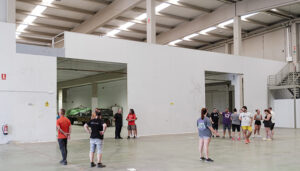 Las Peñas Públicas de Azuqueca ya tienen a su disposición la nave para preparar las carrozas del Desfile de Septiembre