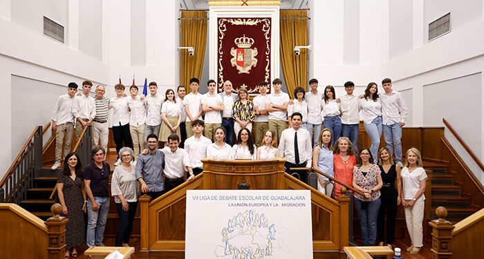 Los institutos Agustiniano de la capital y Alejo Vera de Marchamalo, ganadores de la VII Liga de Debate Escolar de Guadalajara