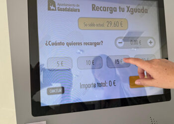 Los quioscos digitales de recarga de tarjetas de autobús están ya en funcionamiento en Guadalajara Los quioscos digitales de recarga de tarjetas de autobús están ya en funcionamiento en Guadalajara