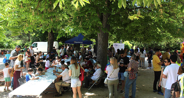 Más de 300 personas celebran el “Día de la Familia” junto al Grupo Municipal Popular en el parque de Santa Ana 1 Más de 300 personas celebran el “Día de la Familia” junto al Grupo Municipal Popular en el parque de Santa Ana