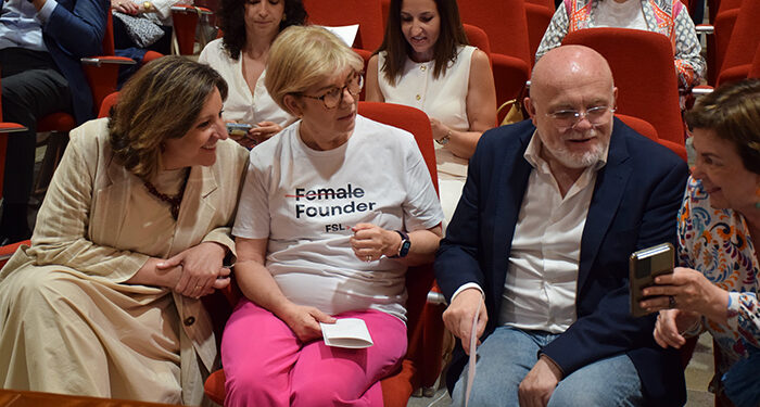 Más de 6.250 mujeres en entornos rurales de la región se formarán en competencias digitales con una inversión de 4,5 millones de euros