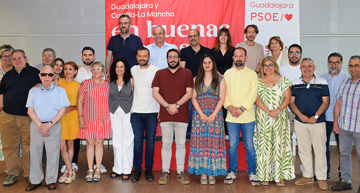 Miguel Óscar Aparicio, elegido nuevo secretario local de la Agrupación de PSOE Azuqueca con el cien por cien de los votos 1 Miguel Óscar Aparicio, elegido nuevo secretario local de la Agrupación de PSOE Azuqueca con el cien por cien de los votos