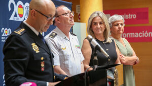 Milagros Tolón alaba la “trayectoria ejemplar, los méritos, la capacidad de liderazgo y la cercanía” de Francisco Sánchez, nuevo comisario de la Policía Nacional en Cuenca