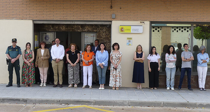 Minuto de silencio en Guadalajara por el asesinato de una niña de 13 años en el segundo caso de violencia vicaria de este año