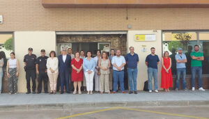 Minuto de silencio en la Subdelegación del Gobierno de Guadalajara por el asesinato machista de una mujer en Madrid 2 Minuto de silencio en la Subdelegación del Gobierno de Guadalajara por el asesinato machista de una mujer en Madrid