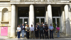 Minuto de silencio en la Subdelegación del Gobierno en Cuenca por el asesinato de la menor asesinada en Bilbao por violencia vicaria