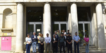 Minuto de silencio en la Subdelegación del Gobierno en Cuenca por el asesinato de la menor asesinada en Bilbao por violencia vicaria