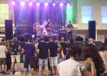 Cabanillas. Drugos encabezó el cartel de la última actuación del ciclo de música independiente organizado por el Ayuntamiento