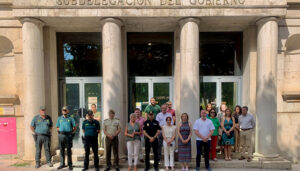 Nuevo minuto de silencio en Cuenca por el asesinato de una mujer en A Coruña