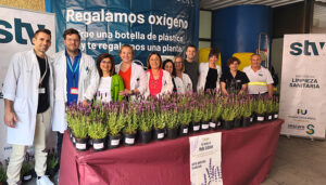 Plantas a cambio de plástico en el Hospital de Guadalajara para concienciar sobre la necesidad de preservar el medio ambiente 2 Plantas a cambio de plástico en el Hospital de Guadalajara para concienciar sobre la necesidad de preservar el medio ambiente