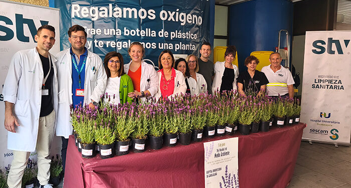 Plantas a cambio de plástico en el Hospital de Guadalajara para concienciar sobre la necesidad de preservar el medio ambiente 1 Plantas a cambio de plástico en el Hospital de Guadalajara para concienciar sobre la necesidad de preservar el medio ambiente