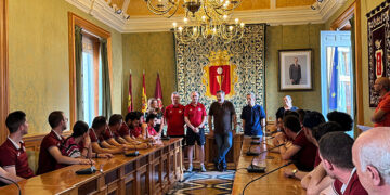 Recepción oficial en el Ayuntamiento de Cuenca para celebrar el ascenso a Segunda B del FS VivoCuenca