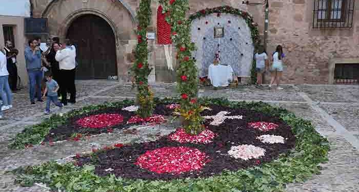 Sigüenza se engalana para la mágica Noche de los Arcos de San Juan 1 Sigüenza se engalana para la mágica Noche de los Arcos de San Juan