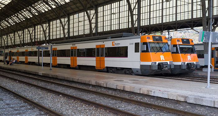 Transportes pone en marcha la gratuidad del transporte público a menores de 15 años y descuentos de entre un 40 y un 70% al resto de usuarios