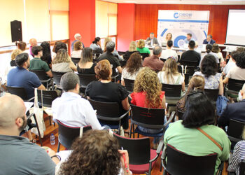 Un centenar de empresarios de Guadalajara se informan de la próxima entrada en vigor del nuevo proceso de facturación