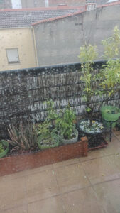 Una violenta tormenta de granizo paraliza Guadalajara con un desplome térmico de 14 grados