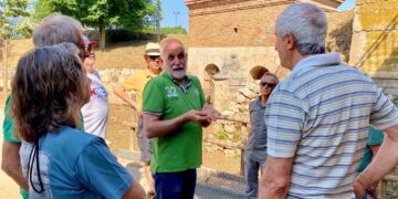 La Junta atiende la llamada de los vecinos del entorno del Puente Árabe y reitera su compromiso con la conservación y mejora del monumento