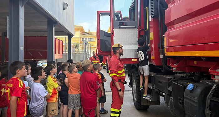Visita de la UME al colegio “La Senda” de Cabanillas