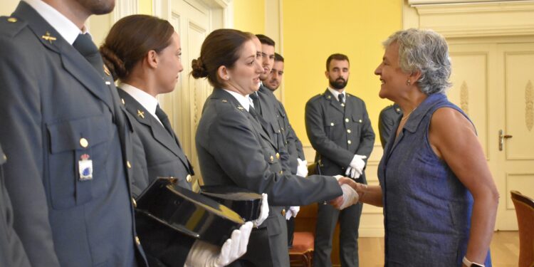 2025 07 09 Subdelegada saluda a guardias civiles en practicas