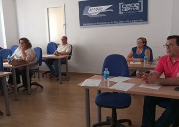 ACESANC acoge una charla para informar a los empresarios sobre la reducción de jornada