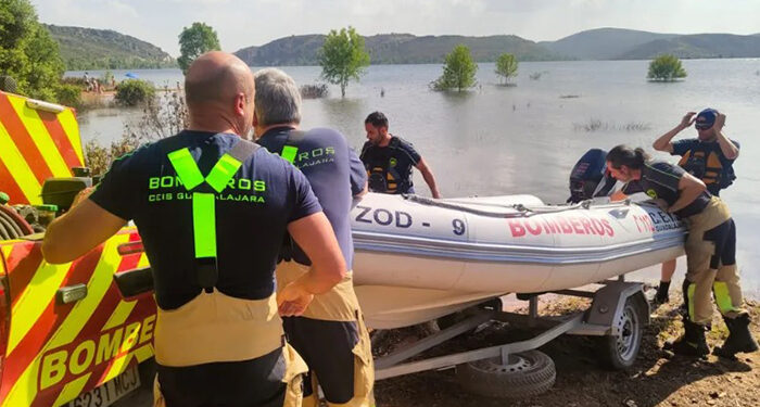 Encuentran muerto al hombre desaparecido en el dique de Pareja 1 Buscan a una persona desaparecida en el embalse de Entrepeñas