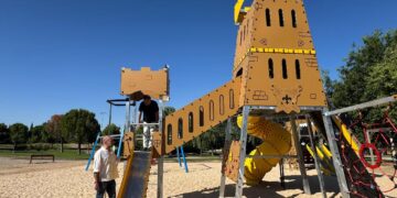 El Ayuntamiento de Cuenca ha invertido más de 100.000 euros en el Parque de los Príncipes para las nuevas zona infantil, área canina y pista multideporte