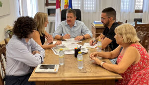 El Ayuntamiento de Almodóvar del Pinar recibe con satisfacción las obras de mejora en la travesía de la carretera CM-220 a su paso por el municipio 2 El Ayuntamiento de Almodóvar del Pinar recibe con satisfacción las obras de mejora en la travesía de la carretera CM-220 a su paso por el municipio